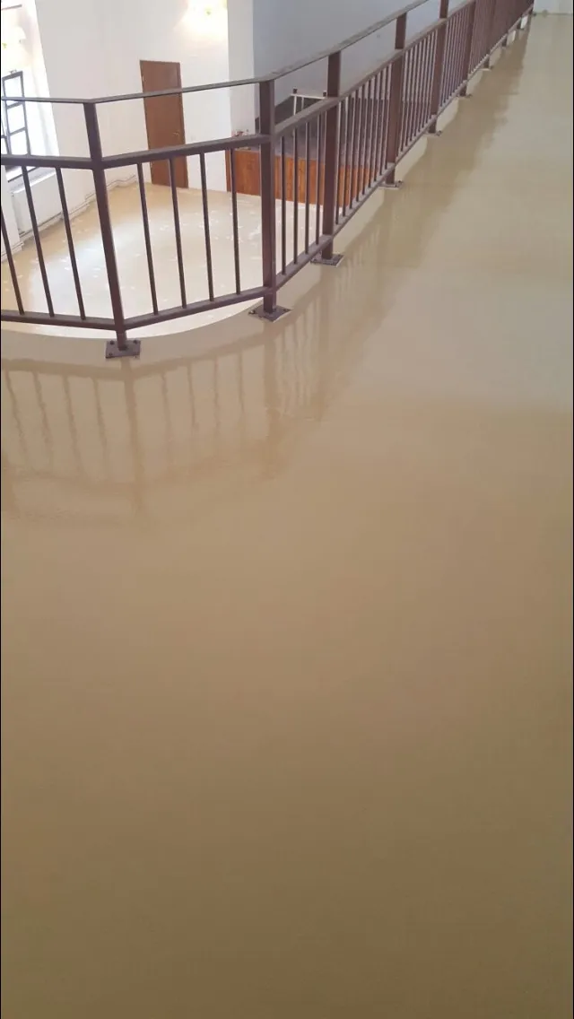 Casă a scării cu pardoseală epoxidică continuă, aplicată de HBS