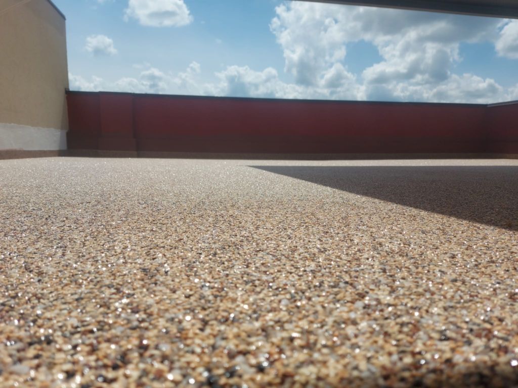 Proiecte Terase Circulabile – hidroizolație terasă circulabilă cu covor de piatră naturală, fotografia 8