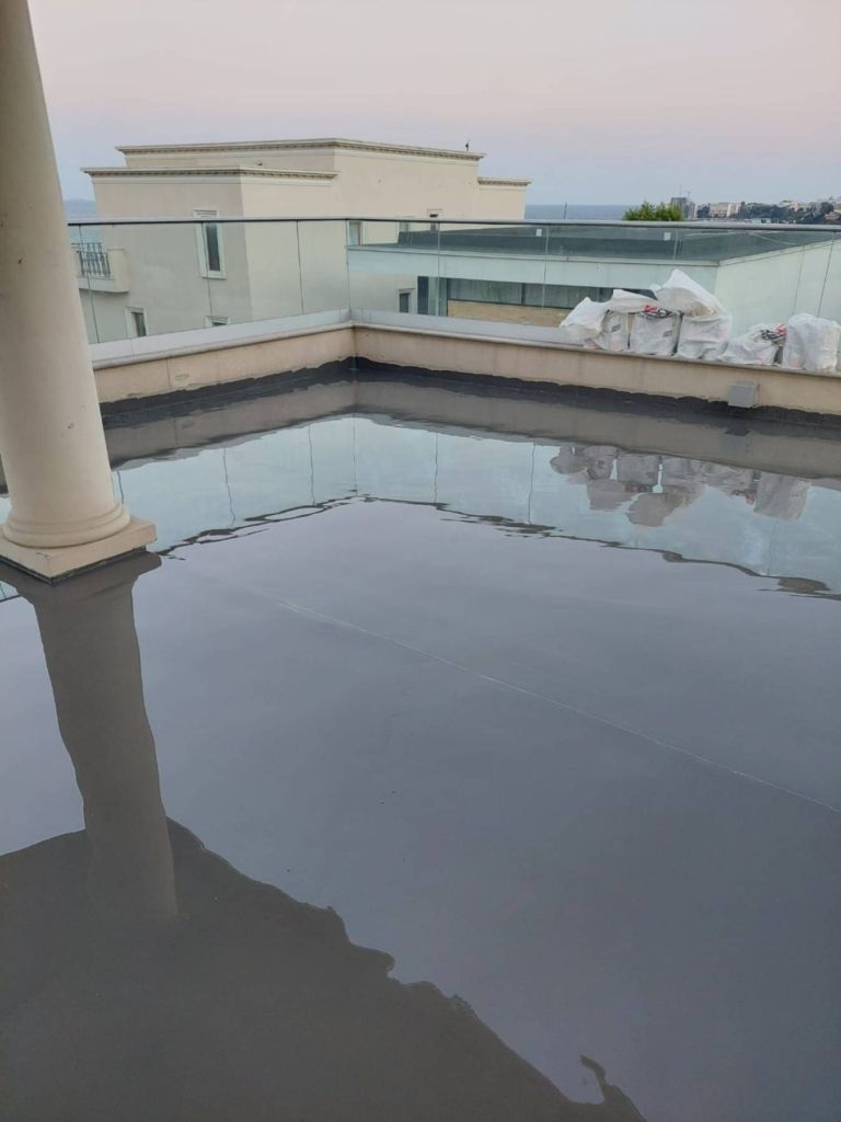 Proiect Vila Mamaia – hidroizolație terasă circulabilă cu covor de piatră naturală, fotografia 7