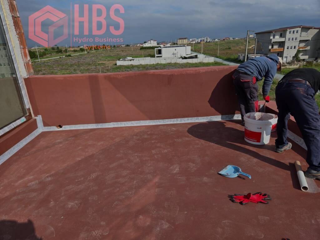 Proiect Terasa Costinesti – hidroizolație terasă circulabilă cu covor de piatră naturală, fotografia 3