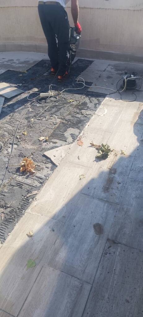 Proiect Terasa Georgescu - Arcul de Triumf – hidroizolație terasă circulabilă cu covor de piatră naturală, fotografia 7