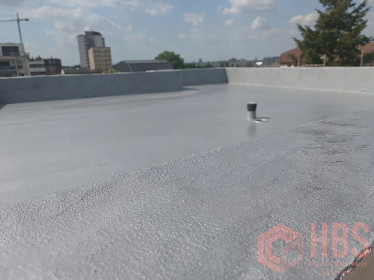 Membrană poliuretanică aplicată pe o terasă mare