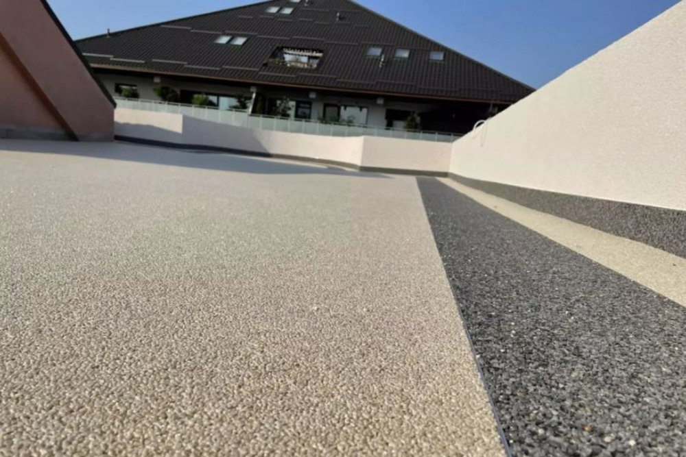 hidroizolatie acoperis circulabil cu finisaj covor piatra naturala marmura