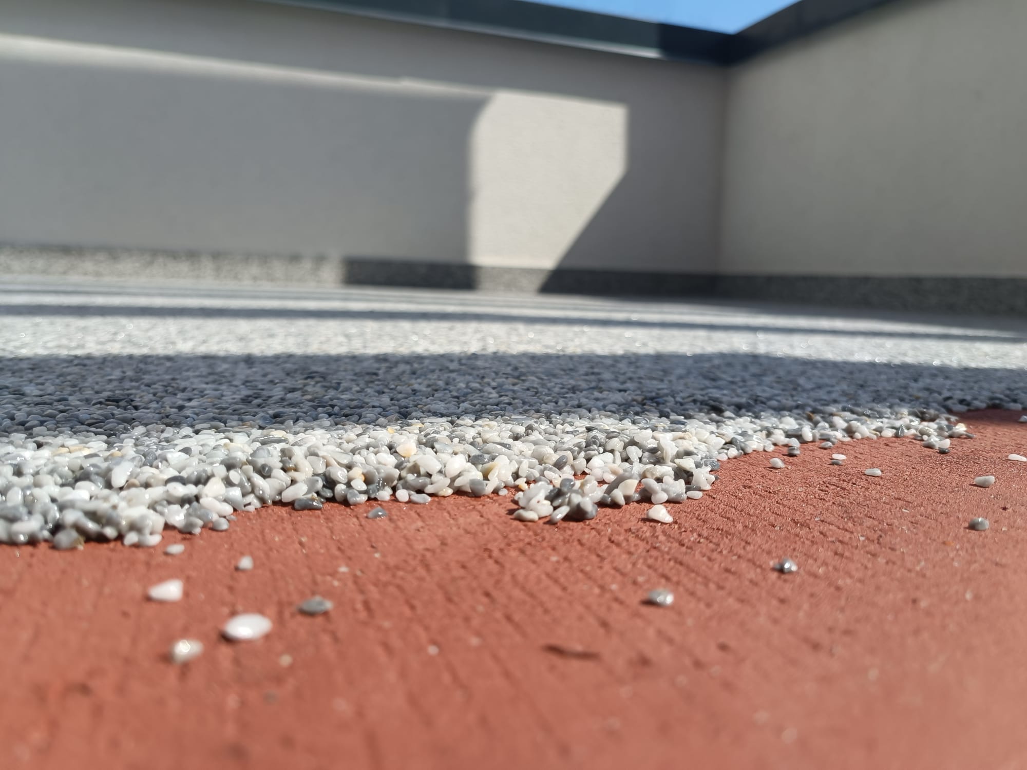 Hidroizolație terase circulabile – Protecție eficientă și durabilă pentru terasele tale