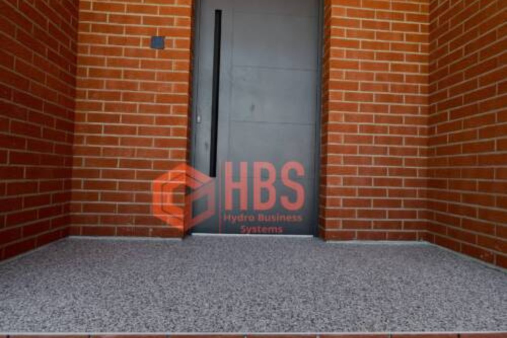 covor din piatra marmura aplicat de HBS in Snagov